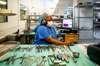 Photographie : Les professionnels de l’AP-HP face au Covid-19 (titre de la série) 