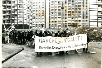 Départ de la marche à Marseille / archives René Peltier
