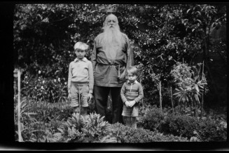 Portrait de la famille Koustnezoff