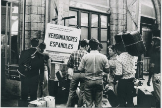 Perpignan 1975, arrival of Spanish grape-pickers 