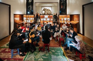 Vanasay Khamphommala dans le Salon des Laques