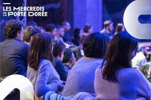 Public lors d'une rencontre littéraire