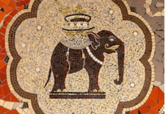 Mosaïques éléphant dans le forum