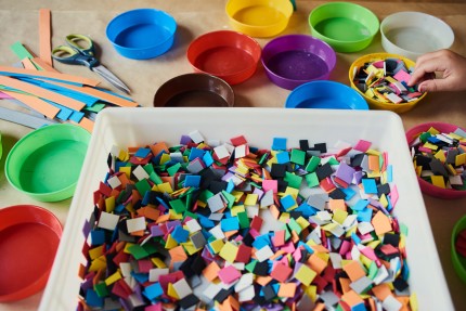 Gommettes atelier © Cyril Zannettacci