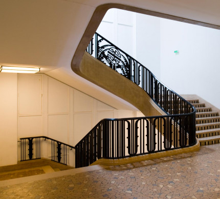 Photo de l'escalier central